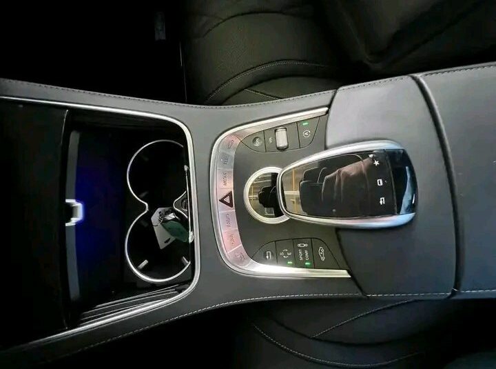 Mercedes Benz S550