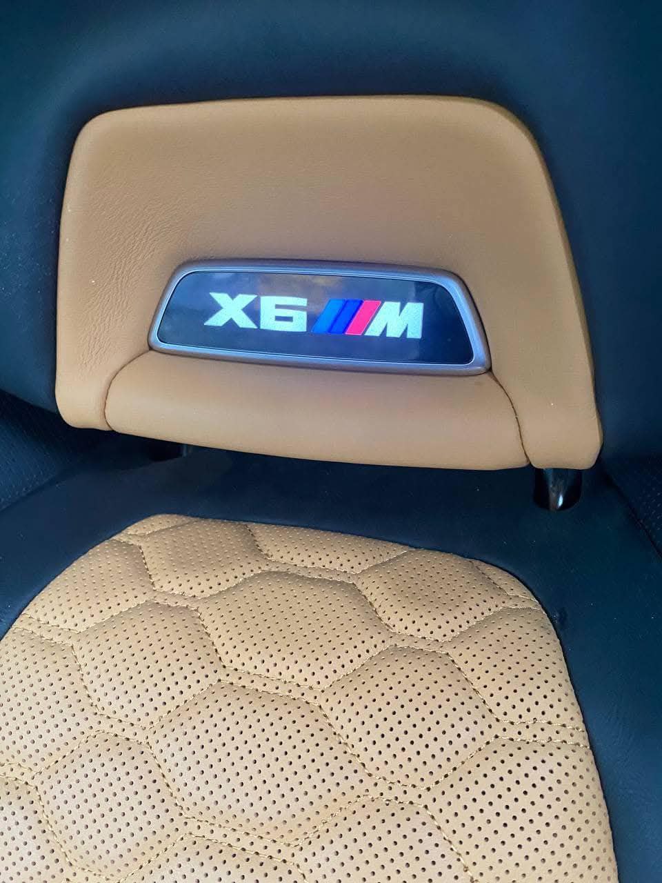 2022 X6M