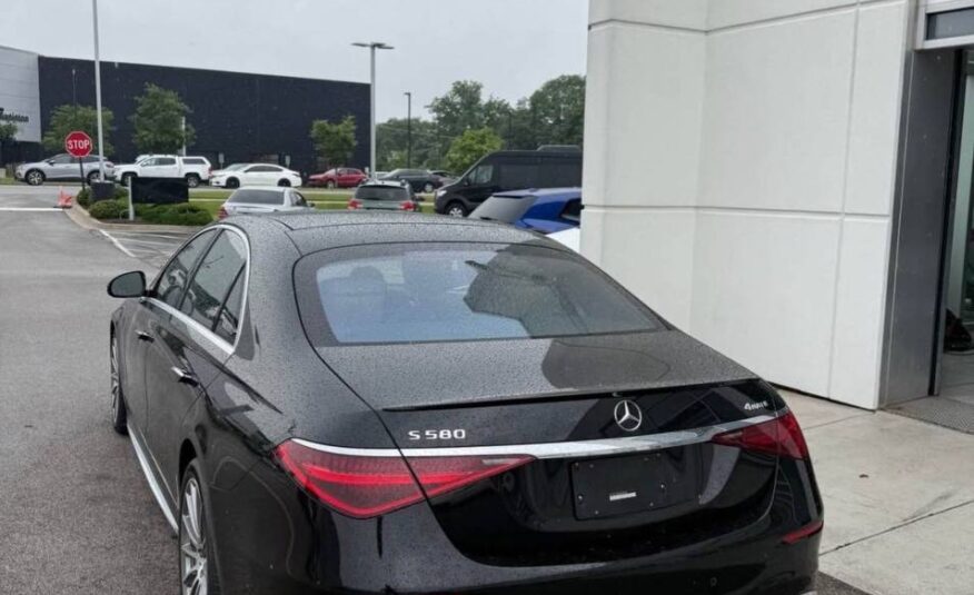 2022 Mercedes-Benz S-Class • S 580
