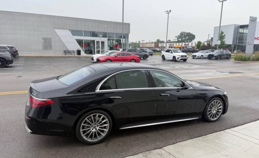 2022 Mercedes-Benz S-Class • S 580