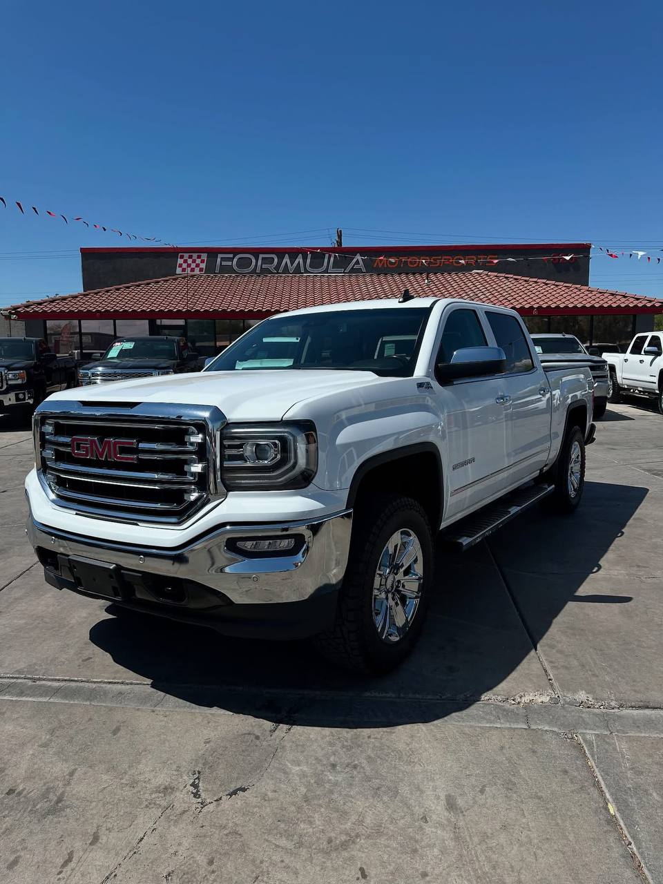2018 GMC Sierra 1500 Crew Cab SLT  V8, 5.3L – 4×4