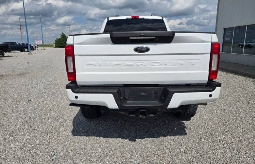 2021 Ford F-250 Super Duty LariatUltimate Tremor 4X4