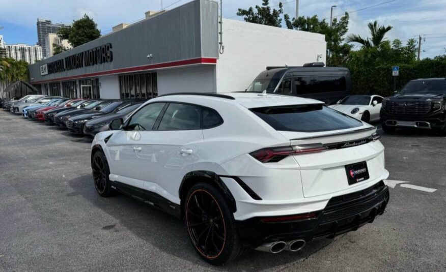 2023 Lamborghini Urus • S