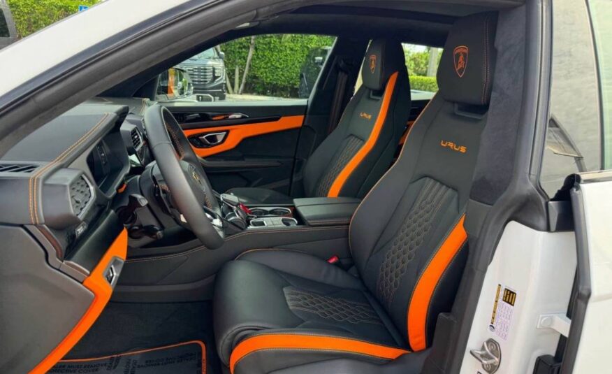 2023 Lamborghini Urus • S