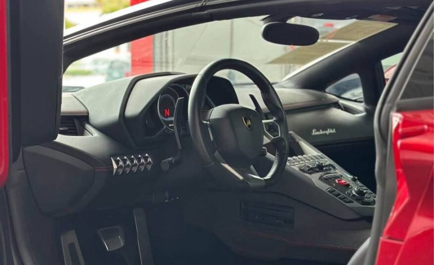 2016 Lamborghini Aventador – LP 700-4
