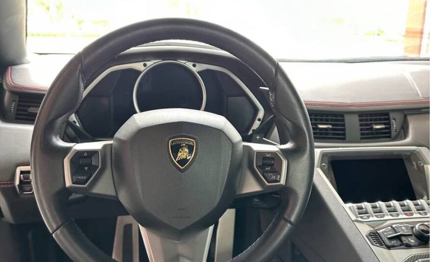 2016 Lamborghini Aventador – LP 700-4
