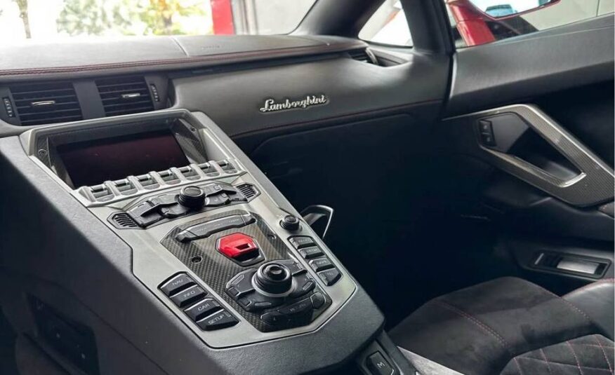 2016 Lamborghini Aventador – LP 700-4