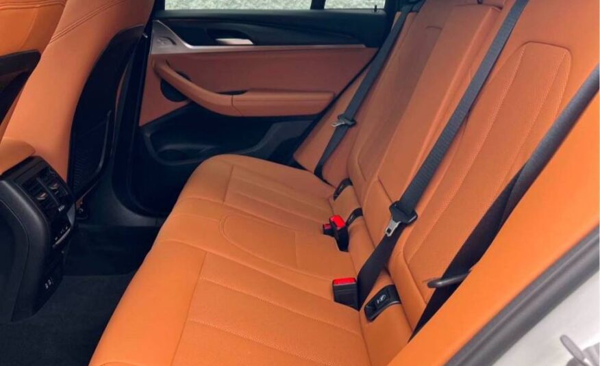 2025 BMW X4